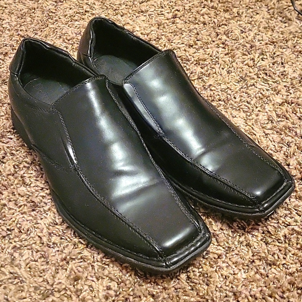Dexter dress shoes